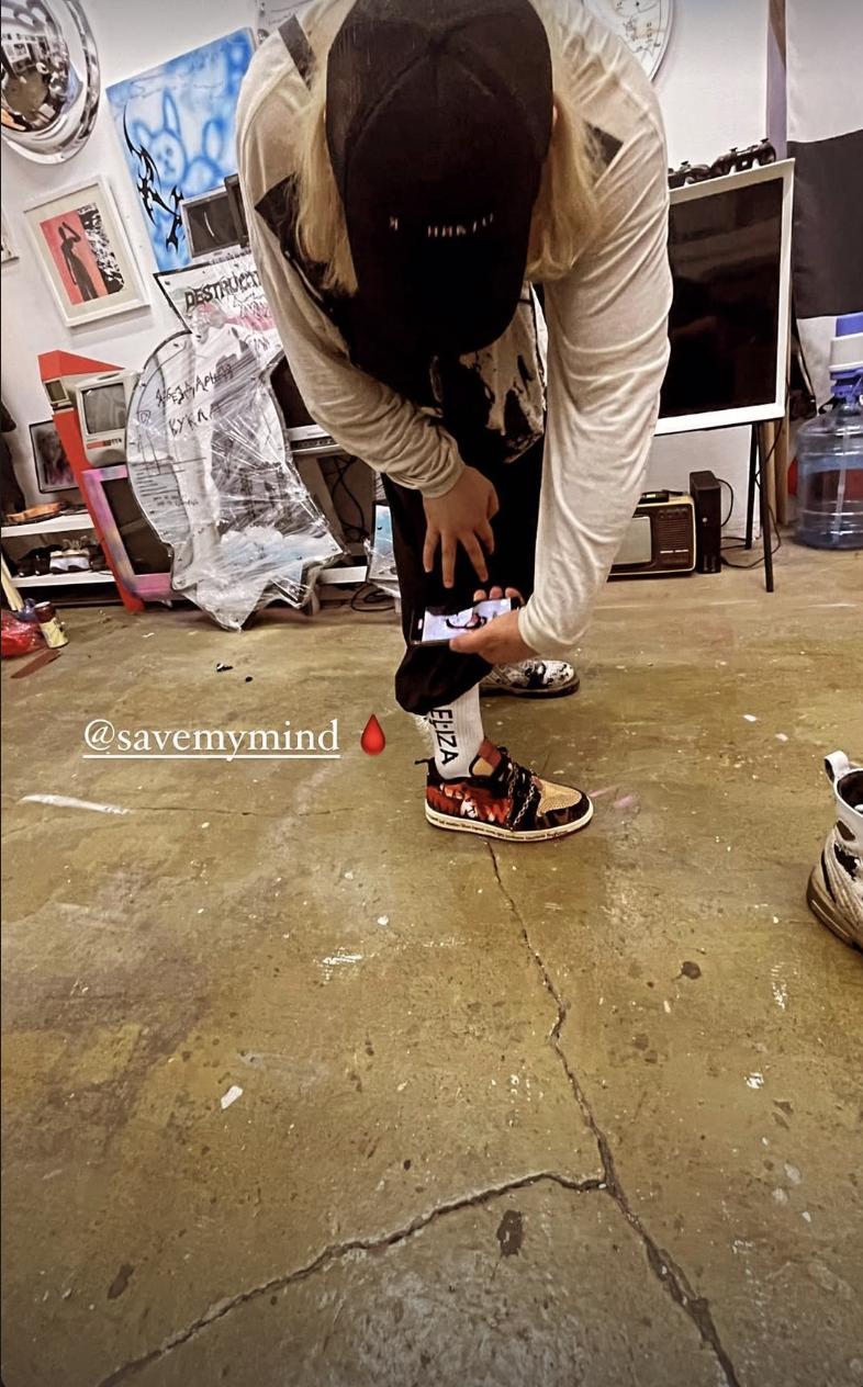 Inferno worn in a studio